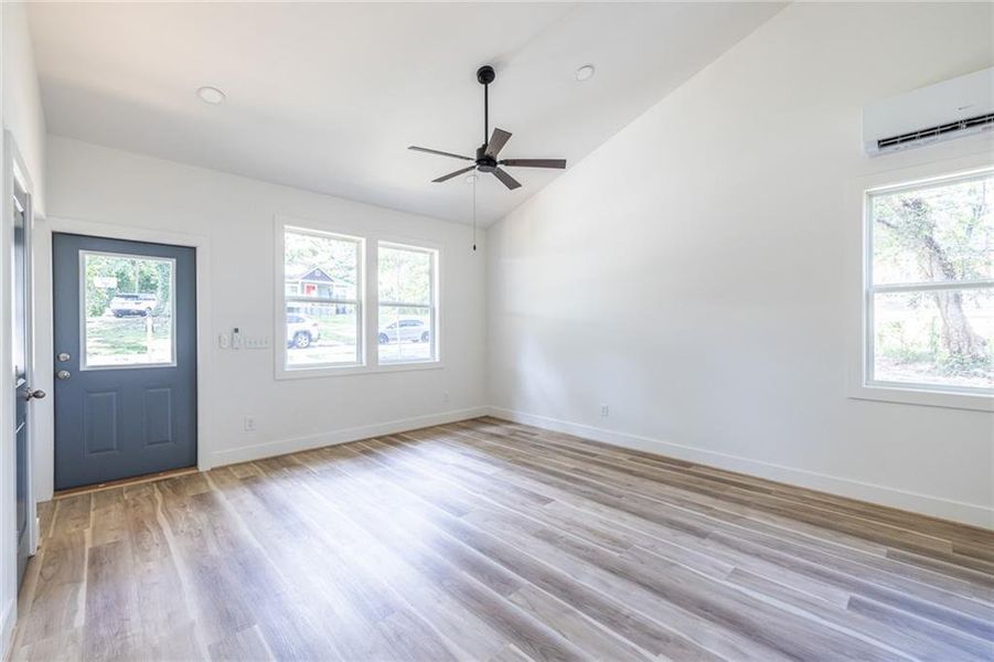 Spacious, unfurnished interior of a new home in , Atlanta (Image 20).