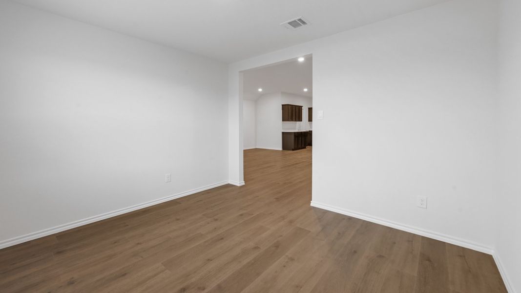 Spacious, unfurnished interior of a new home in Saddlebrook, Waxahachie (Image 15). Spacious, unfurnished interior of a new home in Saddlebrook, Waxahachie (Image 15).