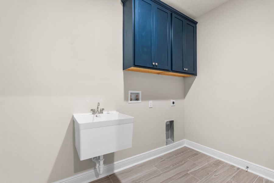 Furnished interior view inside a new home in Lake Merial, Panama City (Image 15). Furnished interior view inside a new home in Lake Merial, Panama City (Image 15).