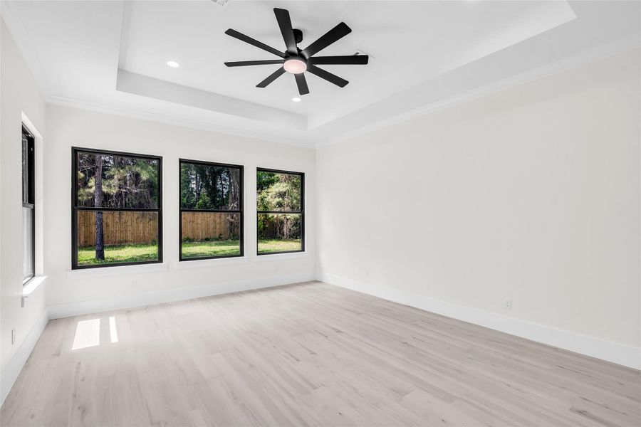 Spacious, unfurnished interior of a new home in , Tomball (Image 40).