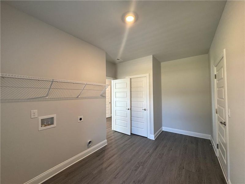 Spacious, unfurnished interior of a new home in Tuscany Hills, Douglasville (Image 16). Spacious, unfurnished interior of a new home in Tuscany Hills, Douglasville (Image 16).