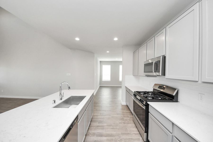 This generously spacious kitchen is a dream realized! This generously spacious kitchen is a dream realized!