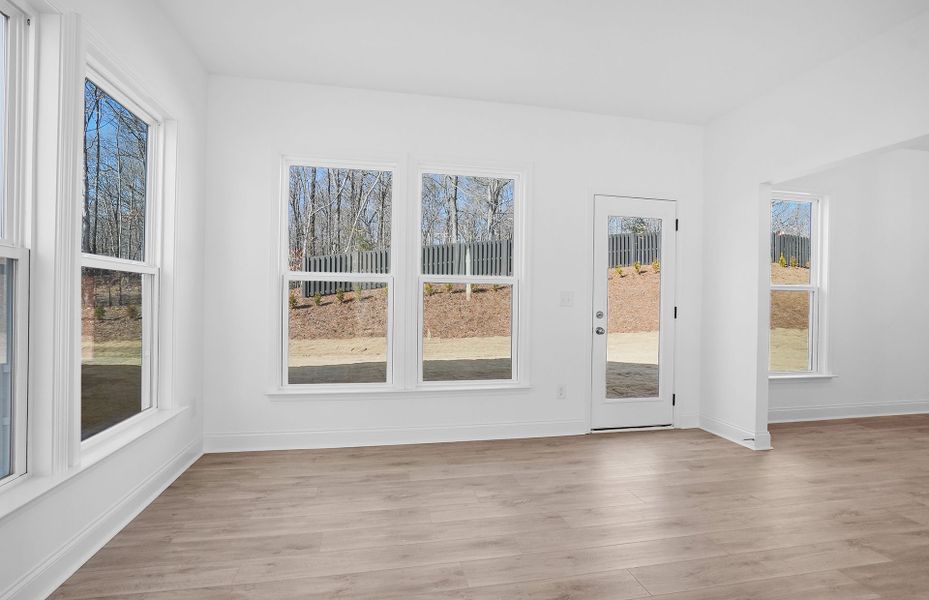 Spacious, unfurnished interior of a new home in Elmbrook, Indian Trail (Image 24).