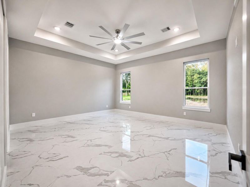 Spacious, unfurnished interior of a new home in , Dayton (Image 32).