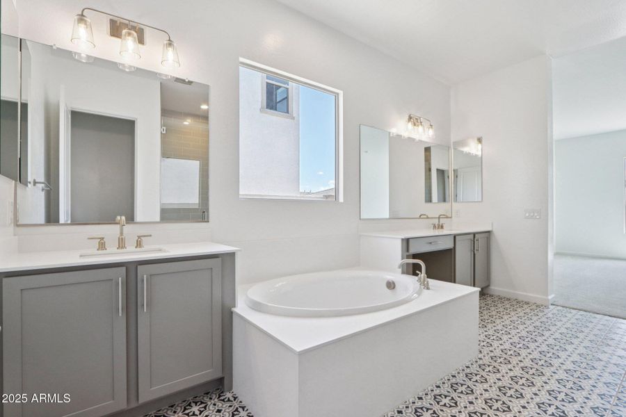 33-web-or-mls-E Utah Ave-S0909-033