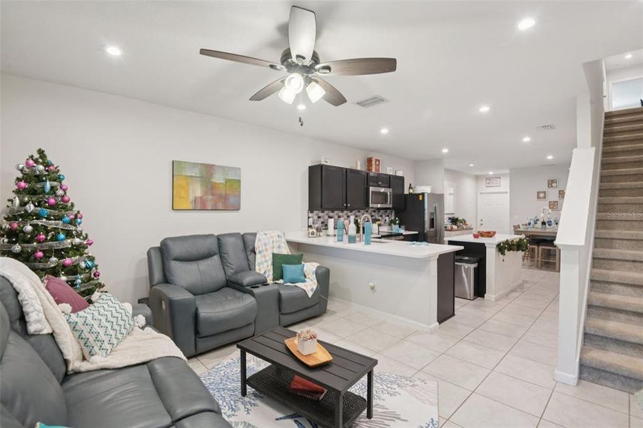 Furnished interior view inside a new home in Anclote Square, Holiday (Image 15).