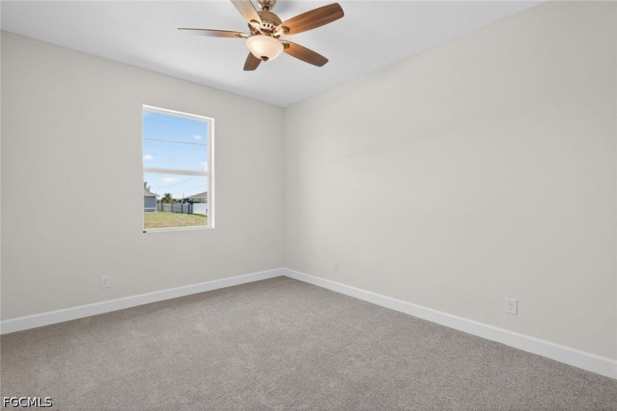 Spacious, unfurnished interior of a new home in Cape Coral, Cape Coral (Image 26).