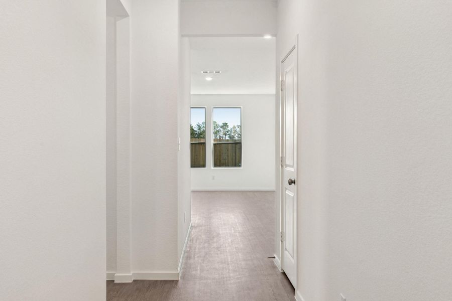 Spacious, unfurnished interior of a new home in Montgomery Bend, Montgomery (Image 30). Spacious, unfurnished interior of a new home in Montgomery Bend, Montgomery (Image 30).