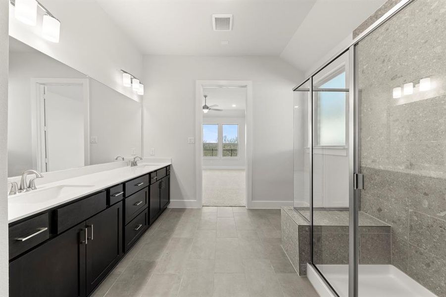 23. 7253 Camilla - Bath (4)