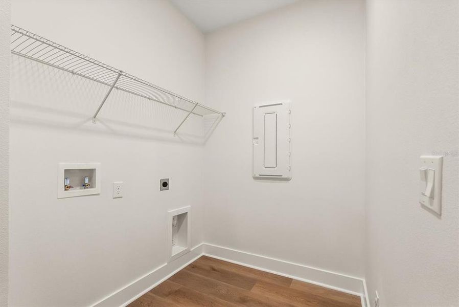 Spacious, unfurnished interior of a new home in , Debary (Image 26).
