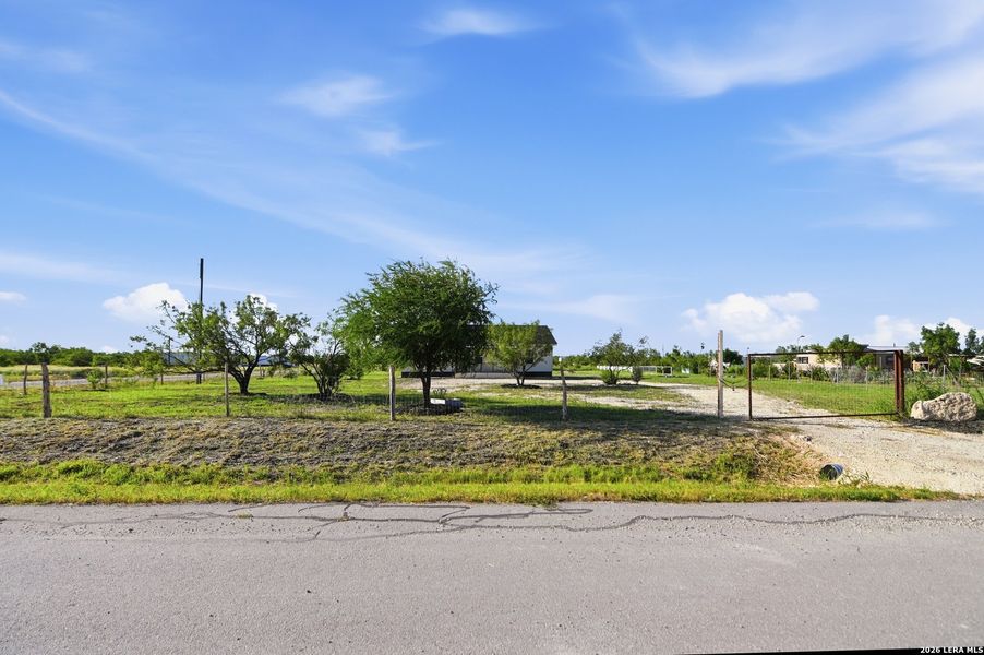 Natural landscape and outdoor views near in Hondo (Image 30). Natural landscape and outdoor views near in Hondo (Image 30).