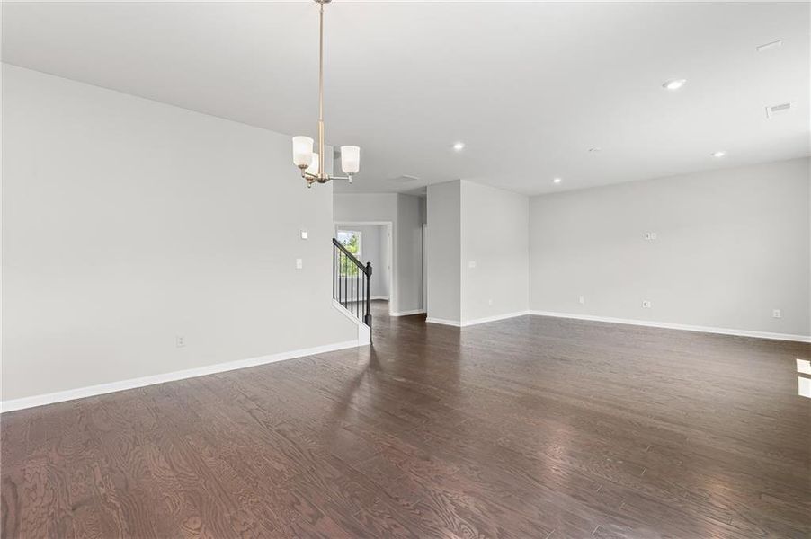 Spacious, unfurnished interior of a new home in Hawthorne Ridge, McDonough (Image 29).