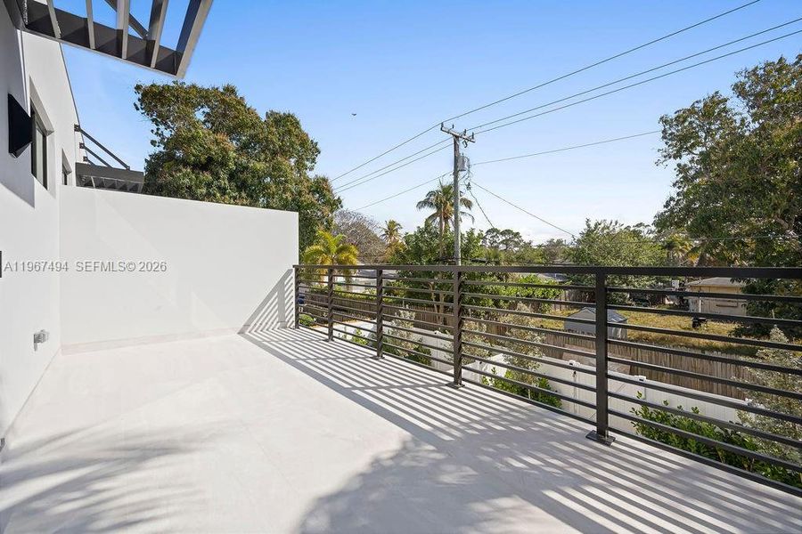 Exterior details and patio area of a home in , Fort Lauderdale (Image 21).