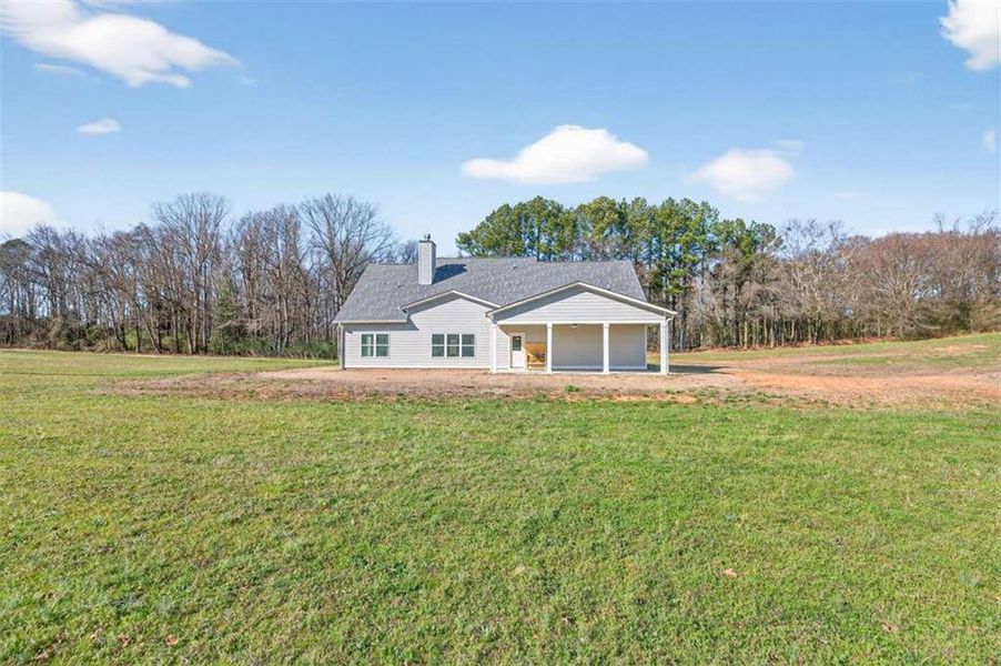 Exterior details and patio area of a home in , Comer (Image 4).