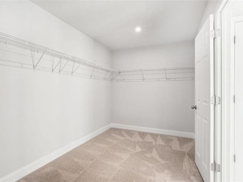 Spacious, unfurnished interior of a new home in Wehunt Meadows, Hoschton (Image 24).