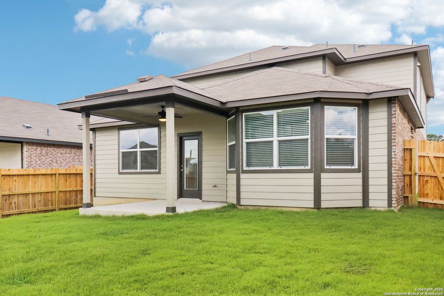 Exterior details and patio area of a home in Thomas Pond, San Antonio (Image 23). Exterior details and patio area of a home in Thomas Pond, San Antonio (Image 23).