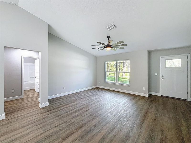 Spacious, unfurnished interior of a new home in , Dunnellon (Image 39).