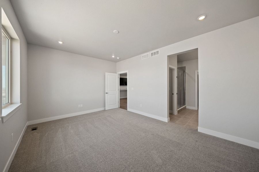 Spacious, unfurnished interior of a new home in Trumark Homes at Tanterra, Parker (Image 28). Spacious, unfurnished interior of a new home in Trumark Homes at Tanterra, Parker (Image 28).