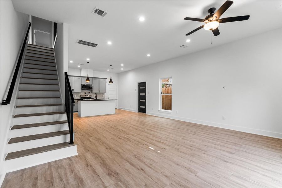 Spacious, unfurnished interior of a new home in , Houston (Image 20).