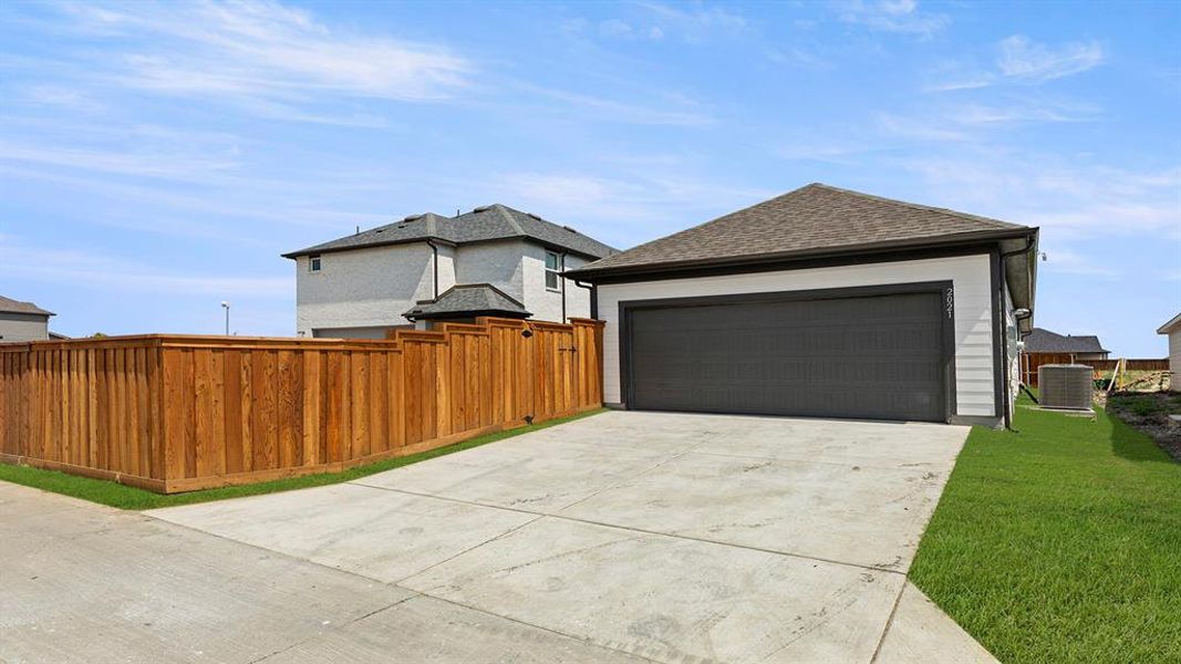 26. 2021 Bayfront - Back 26. 2021 Bayfront - Back