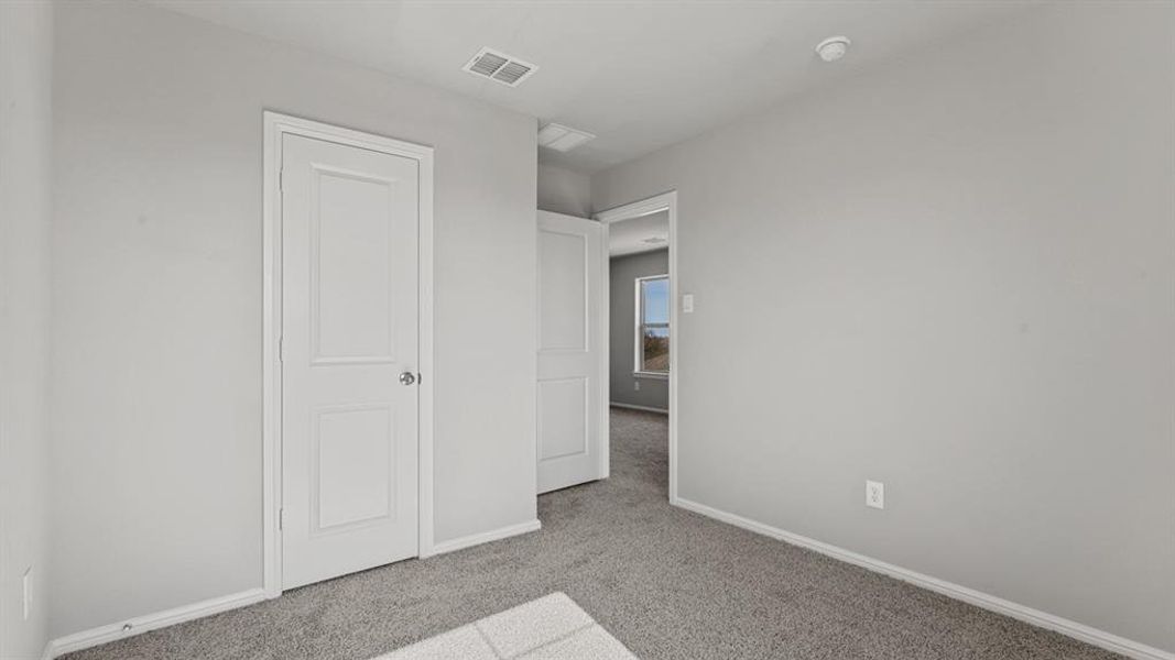 Spacious, unfurnished interior of a new home in Lonestar at Liberty Trails, Fort Worth (Image 13).