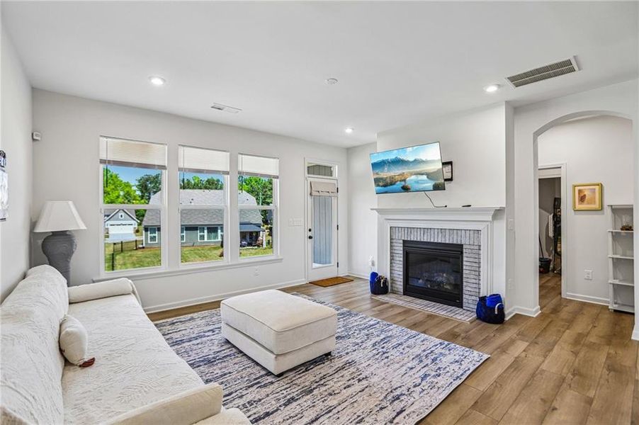 Furnished interior view inside a new home in Poplar Place, Dallas (Image 7).