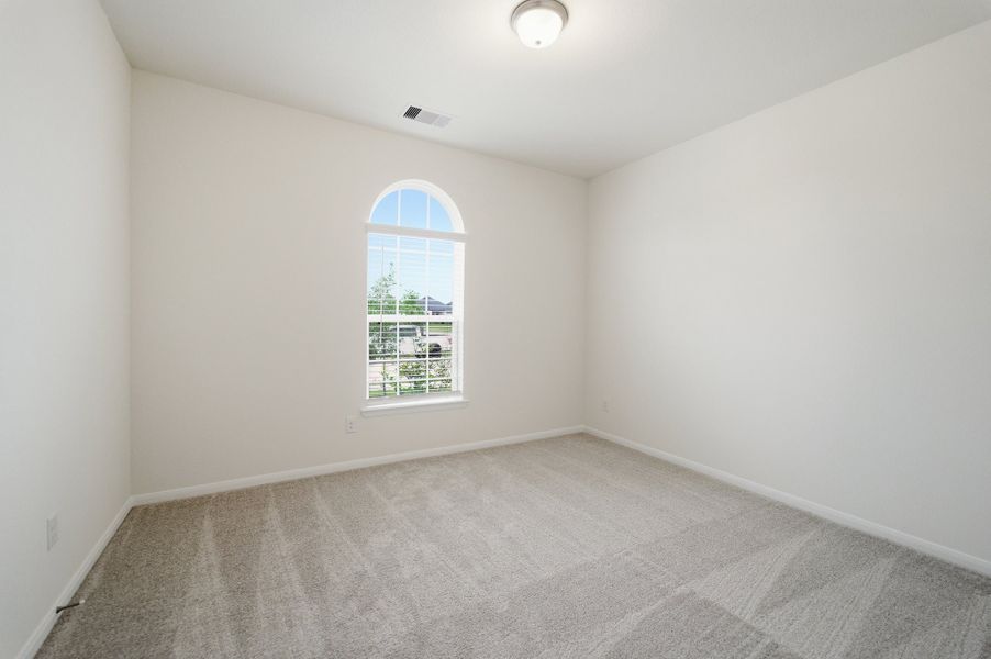 Spacious, unfurnished interior of a new home in Mulberry Farms, Santa Fe (Image 28).
