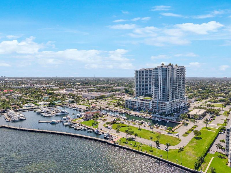 Condo located in West Palm Beach, FL showcasing its design and architecture (Image 18). Condo located in West Palm Beach, FL showcasing its design and architecture (Image 18).
