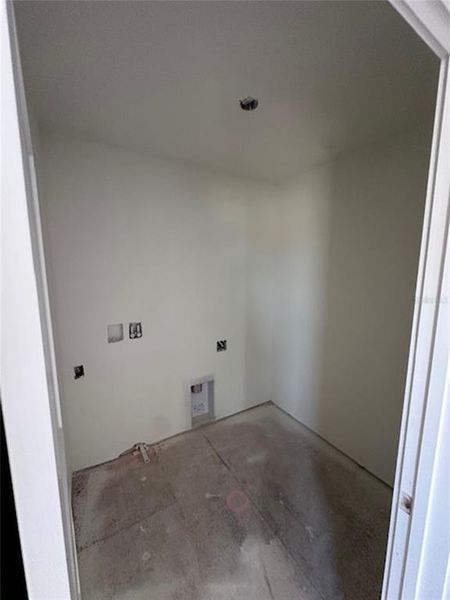 Spacious, unfurnished interior of a new home in Grasslands West, Lakeland (Image 19). Spacious, unfurnished interior of a new home in Grasslands West, Lakeland (Image 19).