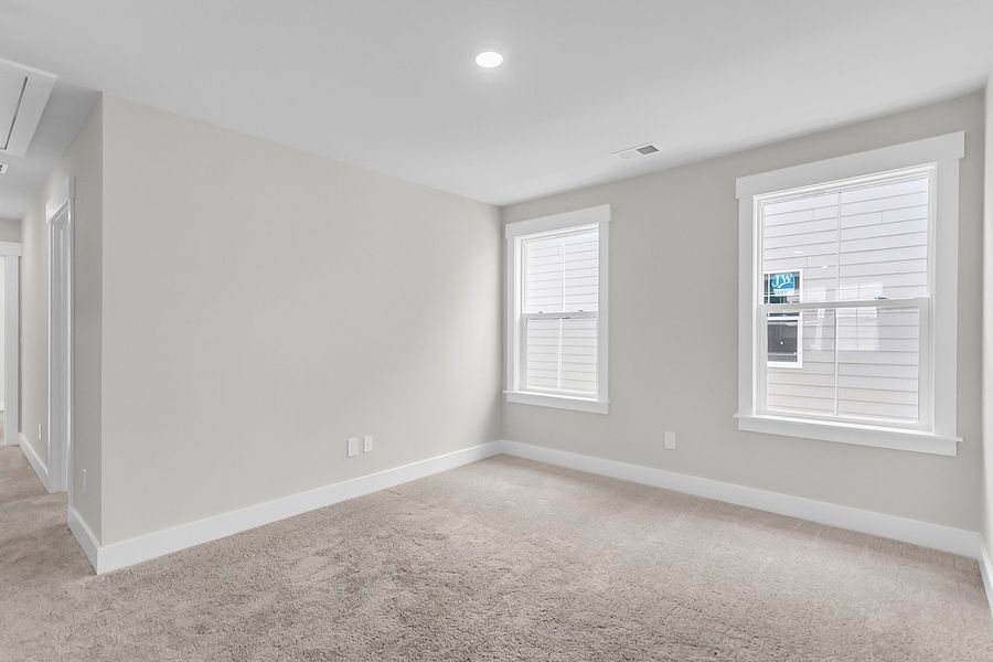 Spacious, unfurnished interior of a new home in Pineland Preserve, Summerville (Image 46).