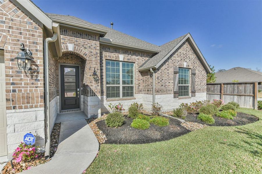 Classic Brick & Stone Elevation Exudes Curb Appeal