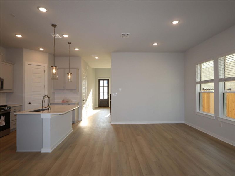 Spacious, unfurnished interior of a new home in Estancia West, Manchaca (Image 24). Spacious, unfurnished interior of a new home in Estancia West, Manchaca (Image 24).