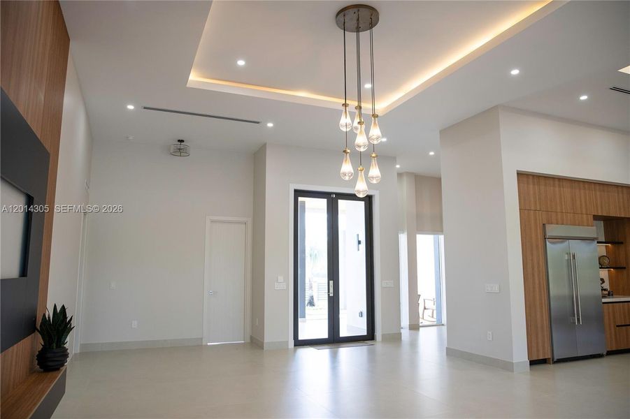 Spacious, unfurnished interior of a new home in , Miami (Image 11).