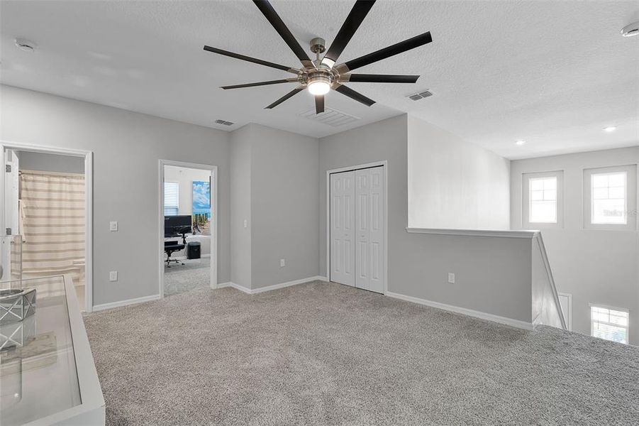 Spacious, unfurnished interior of a new home in , Minneola (Image 18).