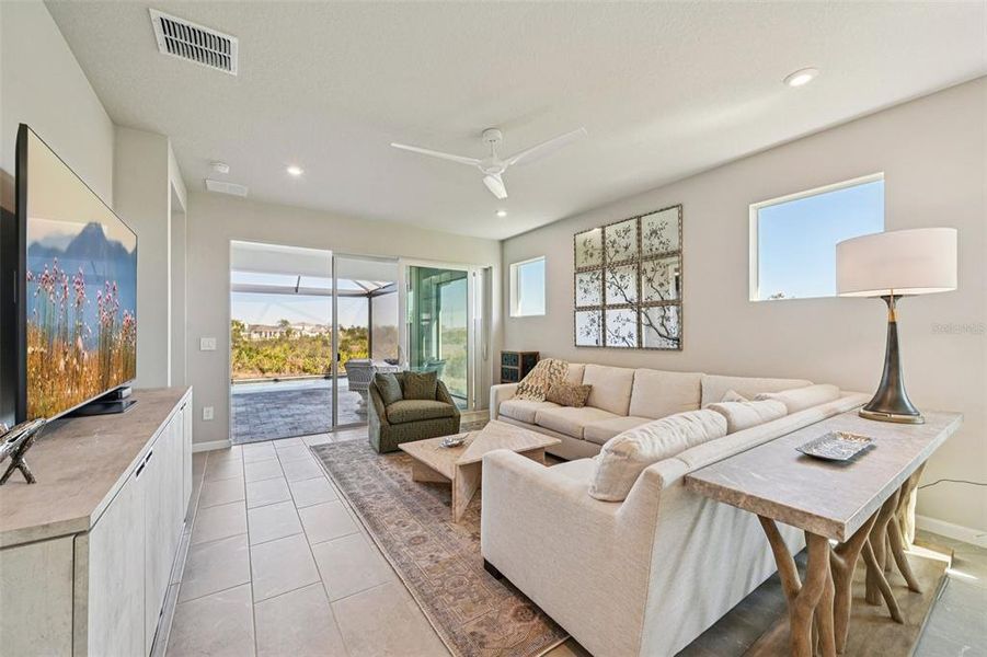 Furnished interior view inside a new home in , Venice (Image 10).