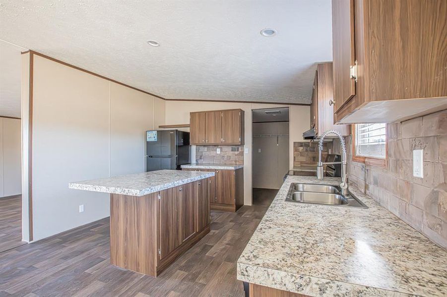 Image 35 of a home in .