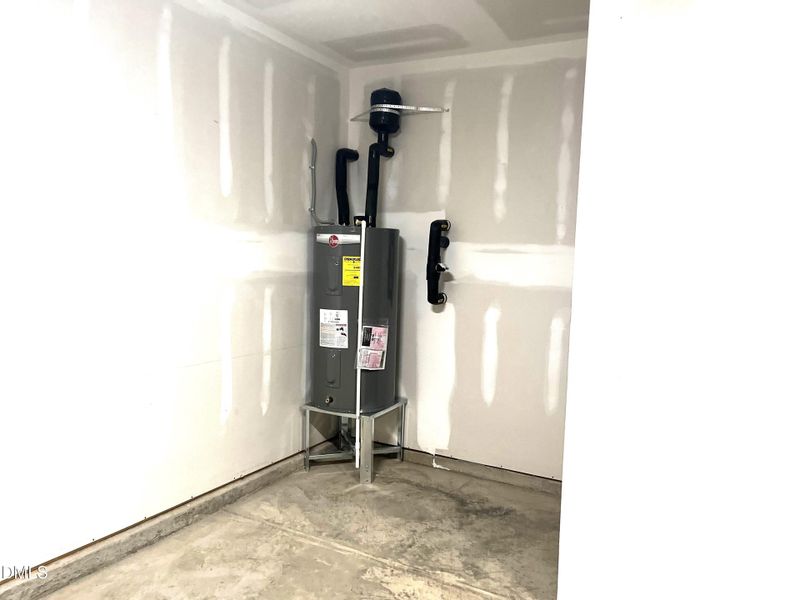 electric hot water heater