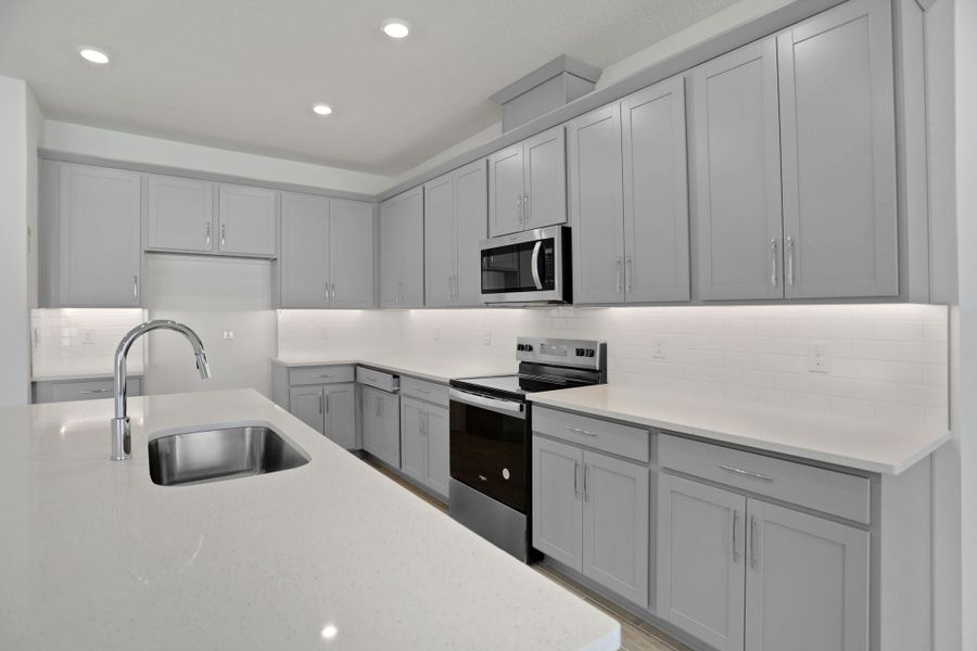 3,550sf New Home in Land O Lakes, FL.  - Slide 17