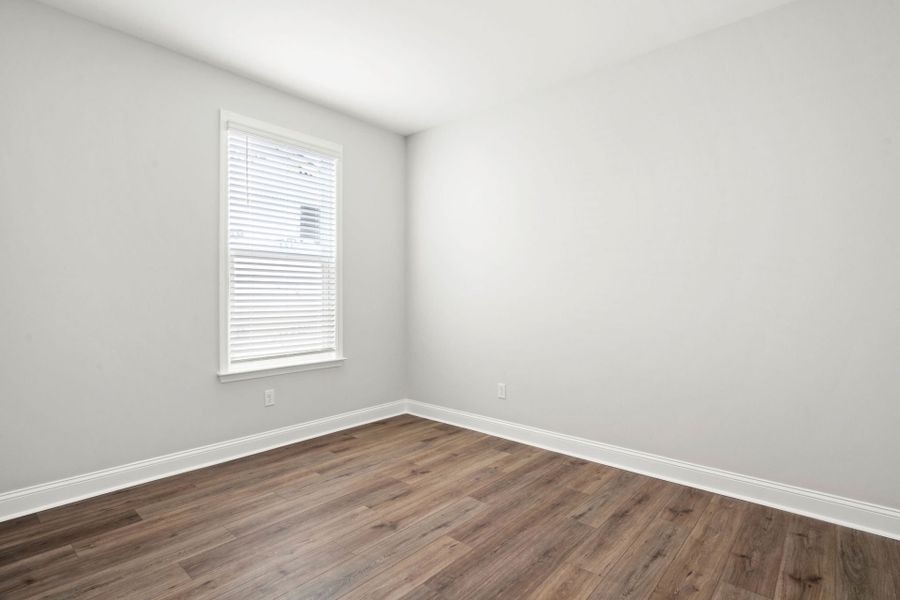 Spacious, unfurnished interior of a new home in Del Webb Savannah at Heartwood, Richmond Hill (Image 21).