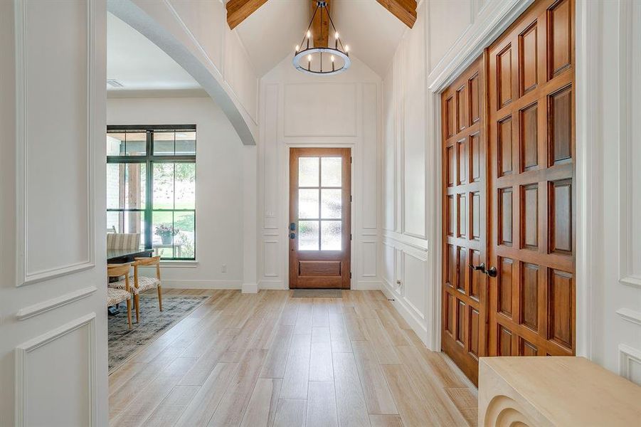 Spacious, unfurnished interior of a new home in , Aledo (Image 19).