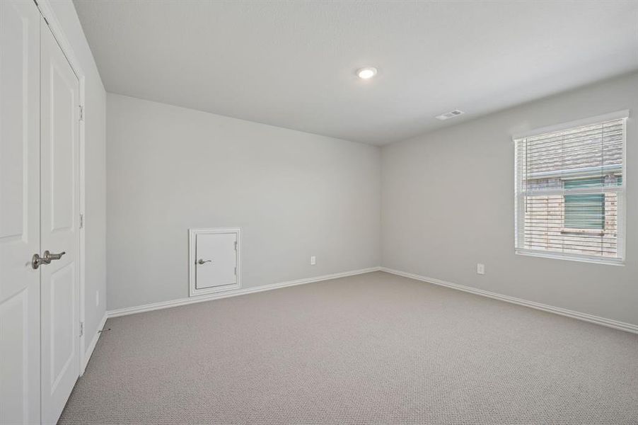 Spacious, unfurnished interior of a new home in Windmore, Princeton (Image 30).