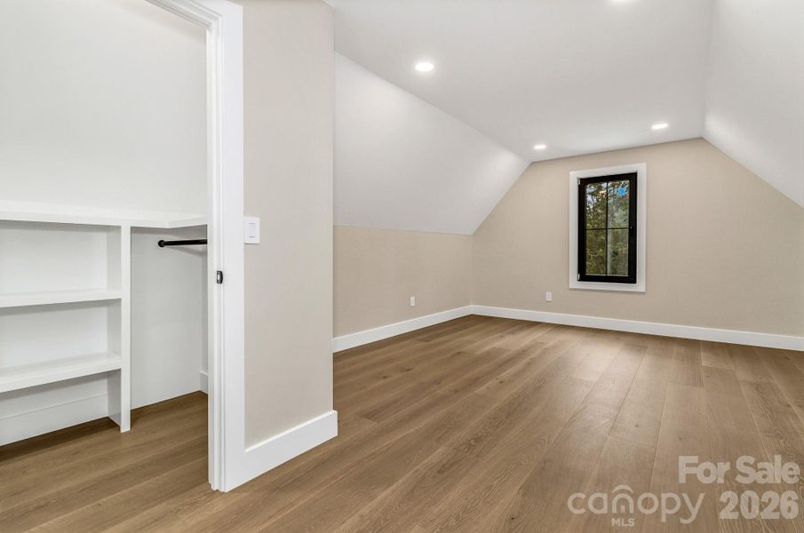 Spacious, unfurnished interior of a new home in , Fairview (Image 27).