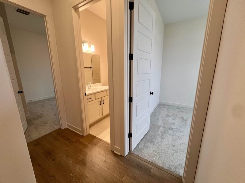 Spacious, unfurnished interior of a new home in Lockwood, Collierville (Image 17).