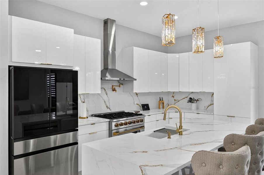 Furnished interior view inside a new home in , Lake Placid (Image 14).