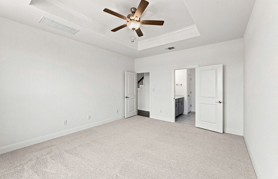 Spacious, unfurnished interior of a new home in Saddleback at Santa Rita Ranch, Liberty Hill (Image 45).