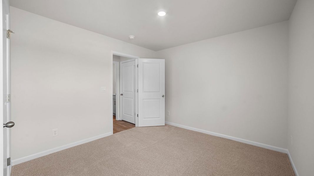 Spacious, unfurnished interior of a new home in Mount Hope Estates, Winston-Salem (Image 15).