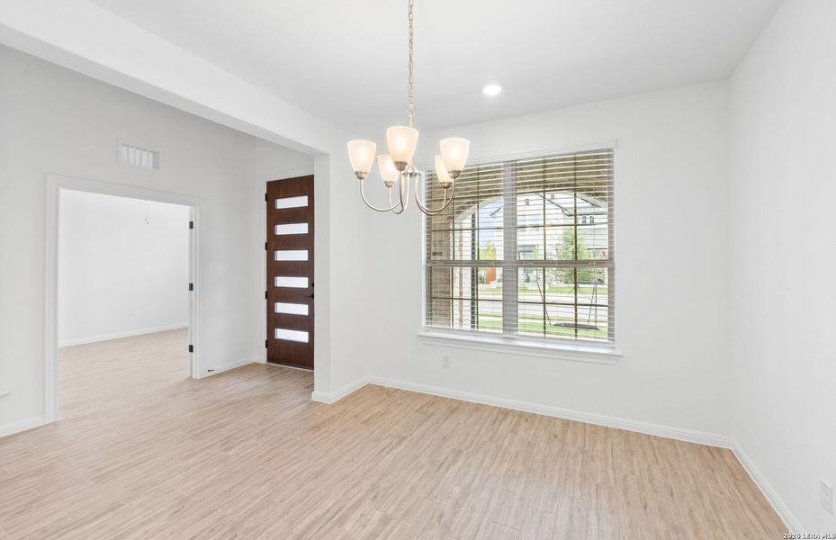 Spacious, unfurnished interior of a new home in Davis Ranch, San Antonio (Image 45).
