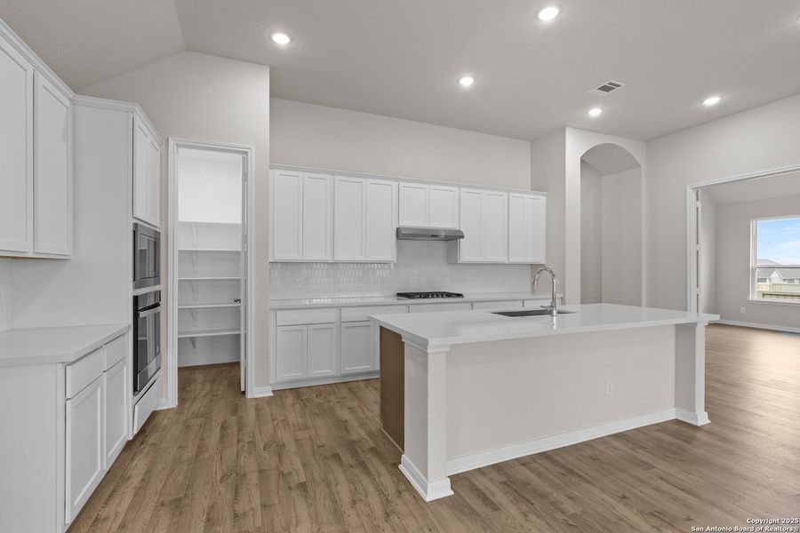 Furnished interior view inside a new home in Foxbrook, Cibolo (Image 11). Furnished interior view inside a new home in Foxbrook, Cibolo (Image 11).