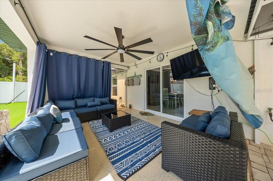 Exterior details and patio area of a home in , Ocala (Image 30).