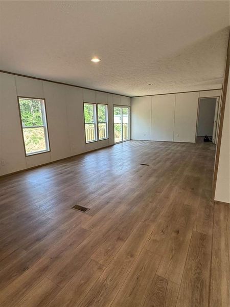 Spacious, unfurnished interior of a new home in , Elberton (Image 12).